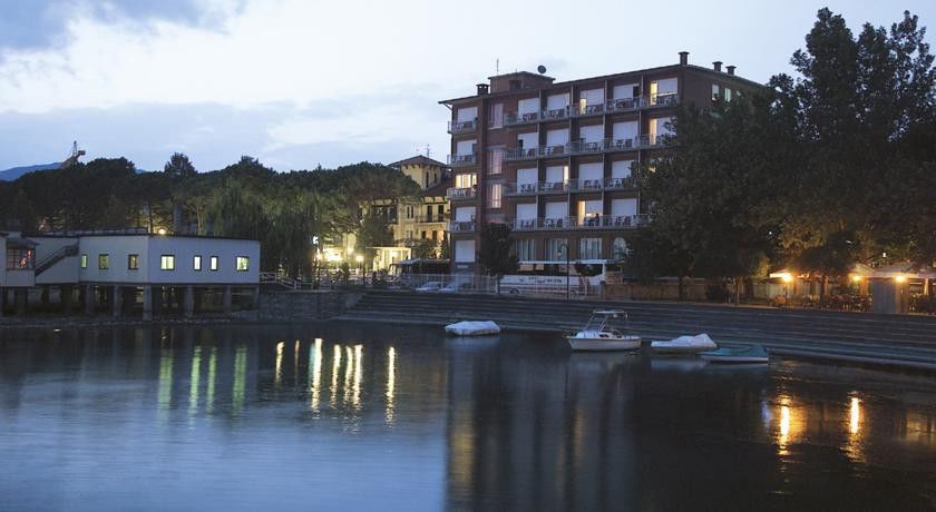 Hotel Lido Passignano sul Trasimeno Exterior photo